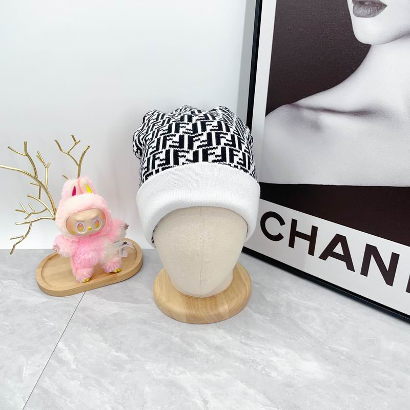 25 Fendi hat 1020