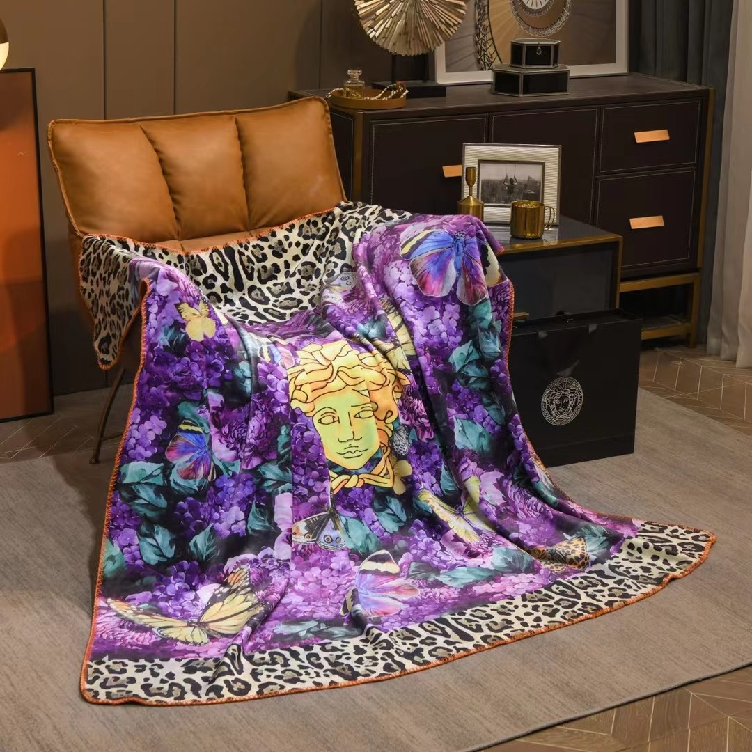 Versace 1.5x1.5m 1.5x2.0m 2.0x2.3m 01