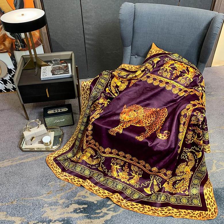 Versace 1.5x1.5m 1.5x2.0m 2.0x2.3m  10