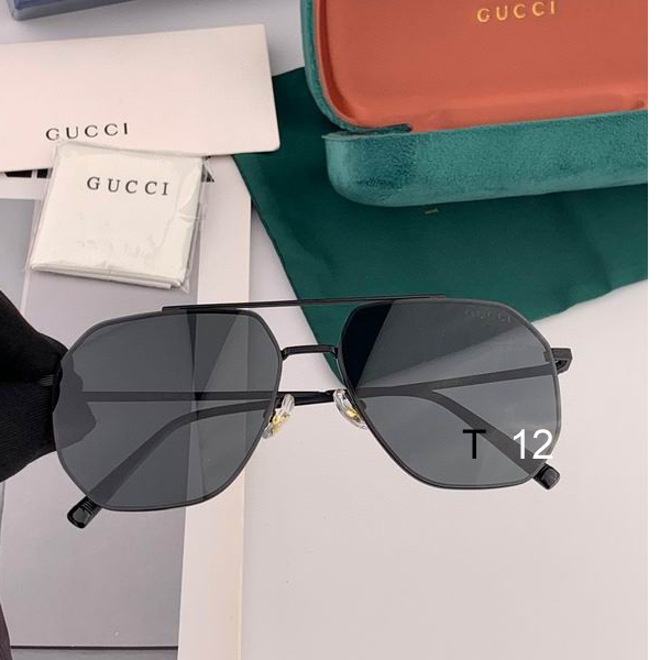 Gucci G8011 J