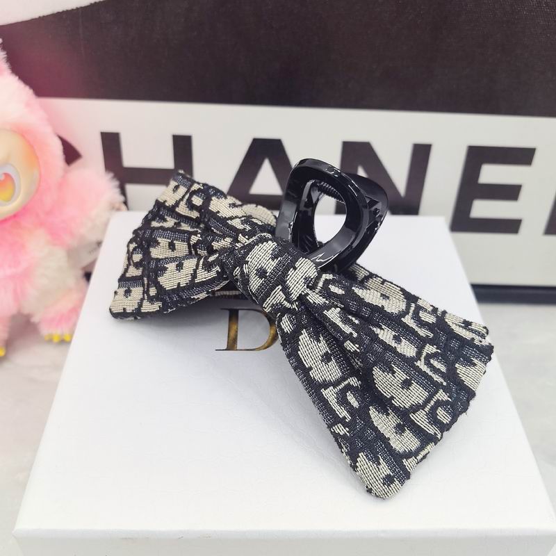 Dior Hair Grab Clip