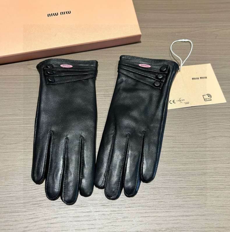 MIumiu Gloves hm