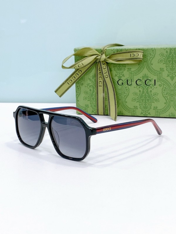 Gucci Glasses 08smh142