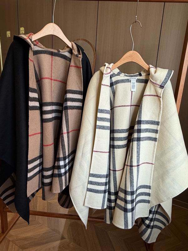 Burberry cloak E090156