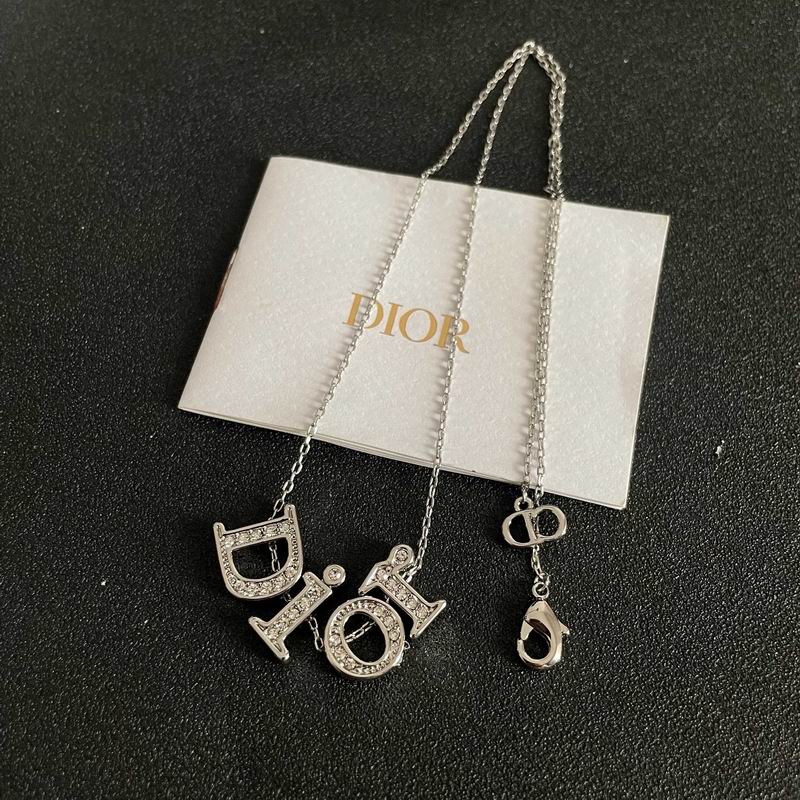 Dior Necklace 09yxx30