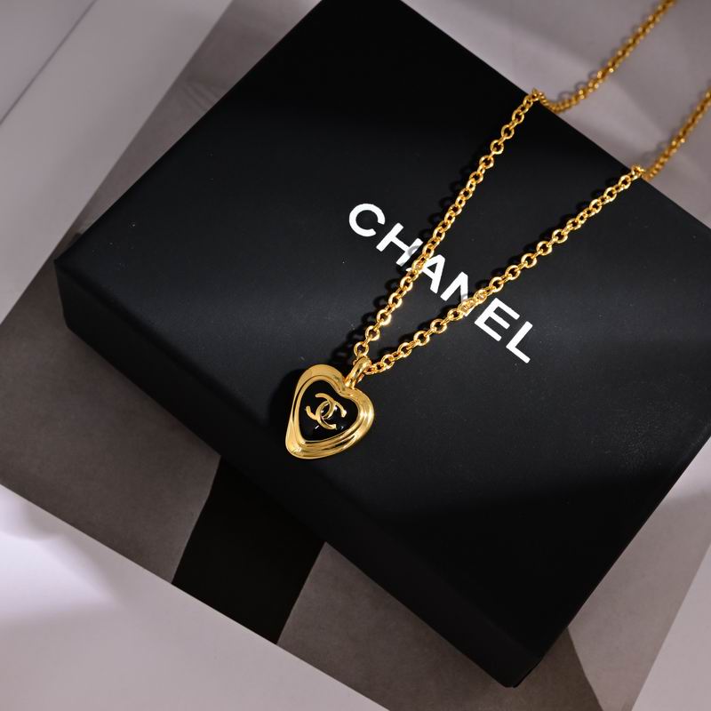 Chanel Suits 10yxx13