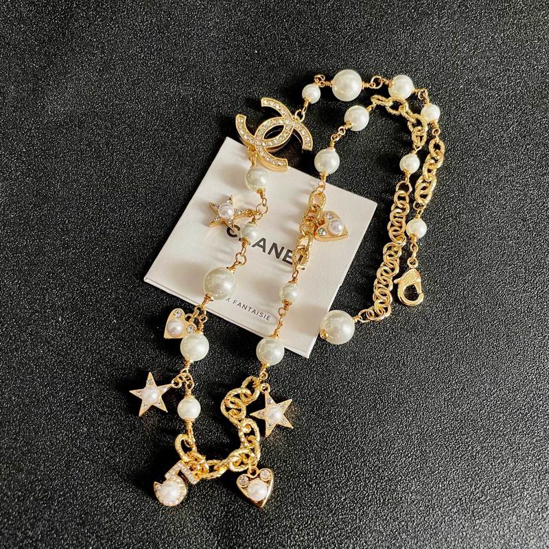 Chanel Necklace 10yxx58