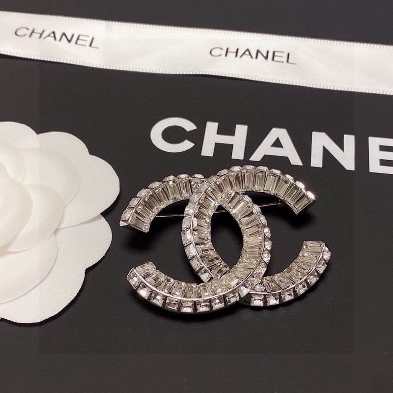 Chanel Brooch 10yxx98