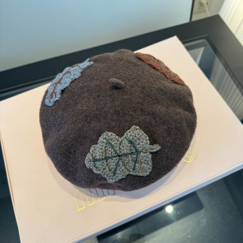 26 Miumiu beret 0413