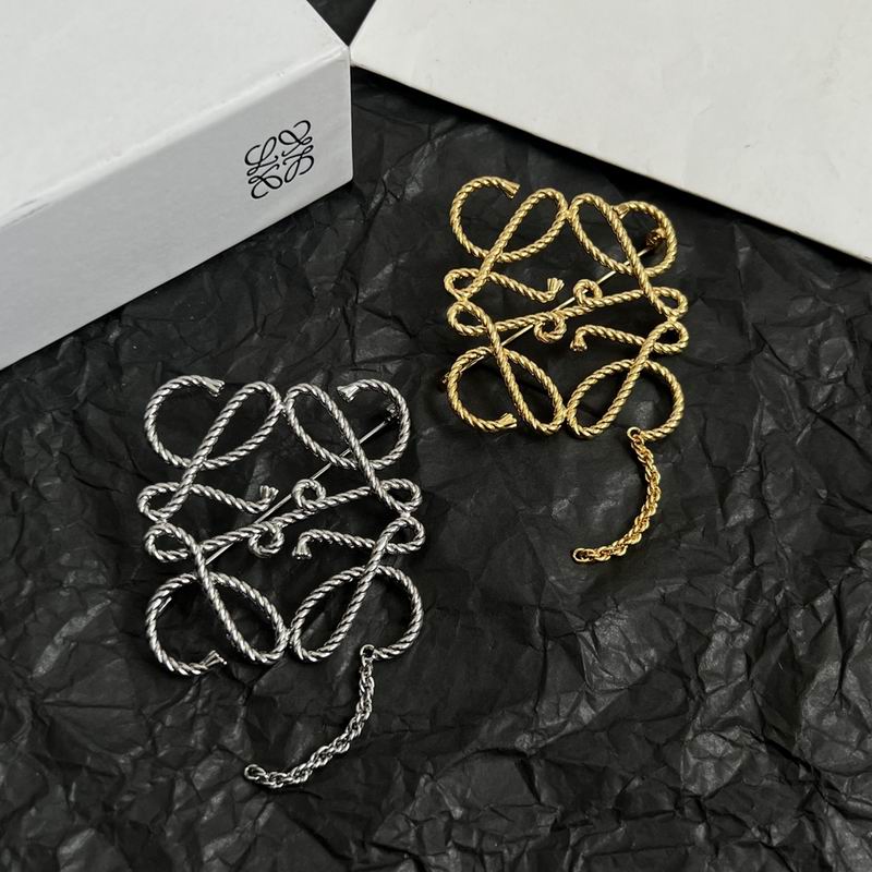 Loewe brooch 01yxx03