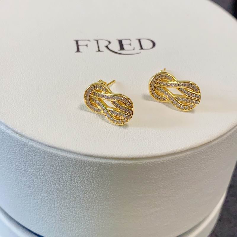 Fred Earring 0330