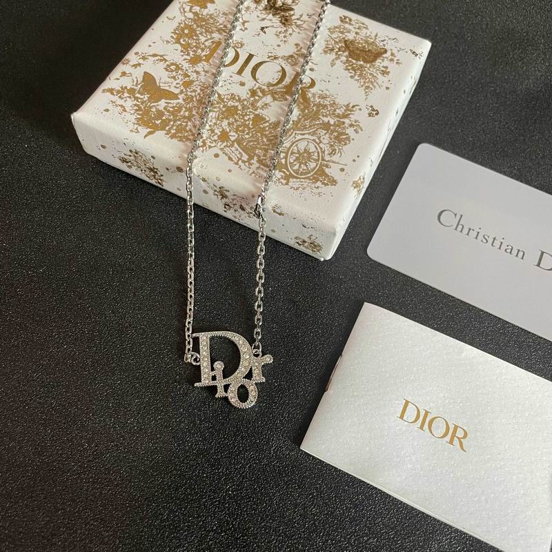Dior Necklace 02yxs06