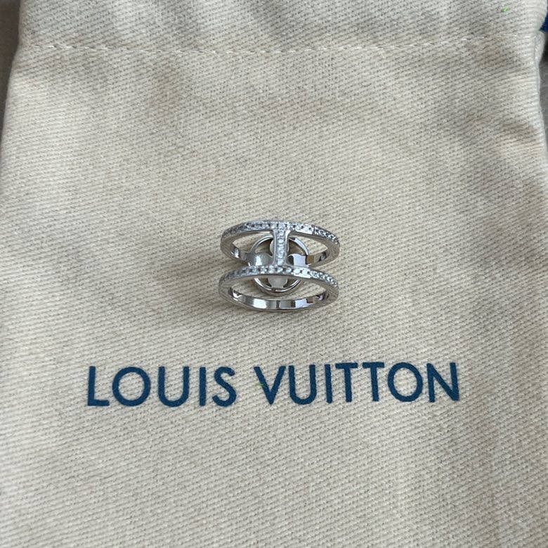 LV Ring 03yxs44