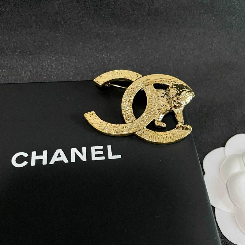 Chanel Brooch 02yxs19
