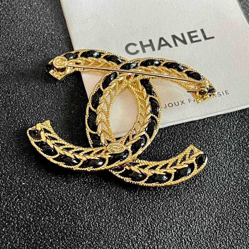 Chanel Brooch 02yxs42