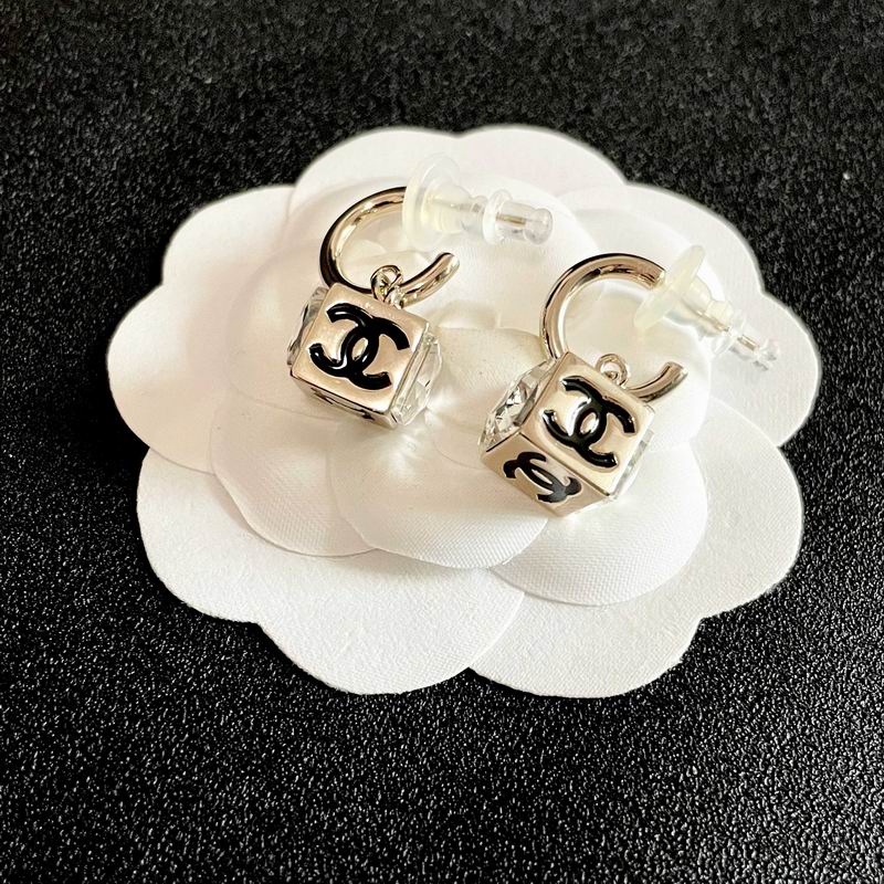 Chanel Earring 03yxs264