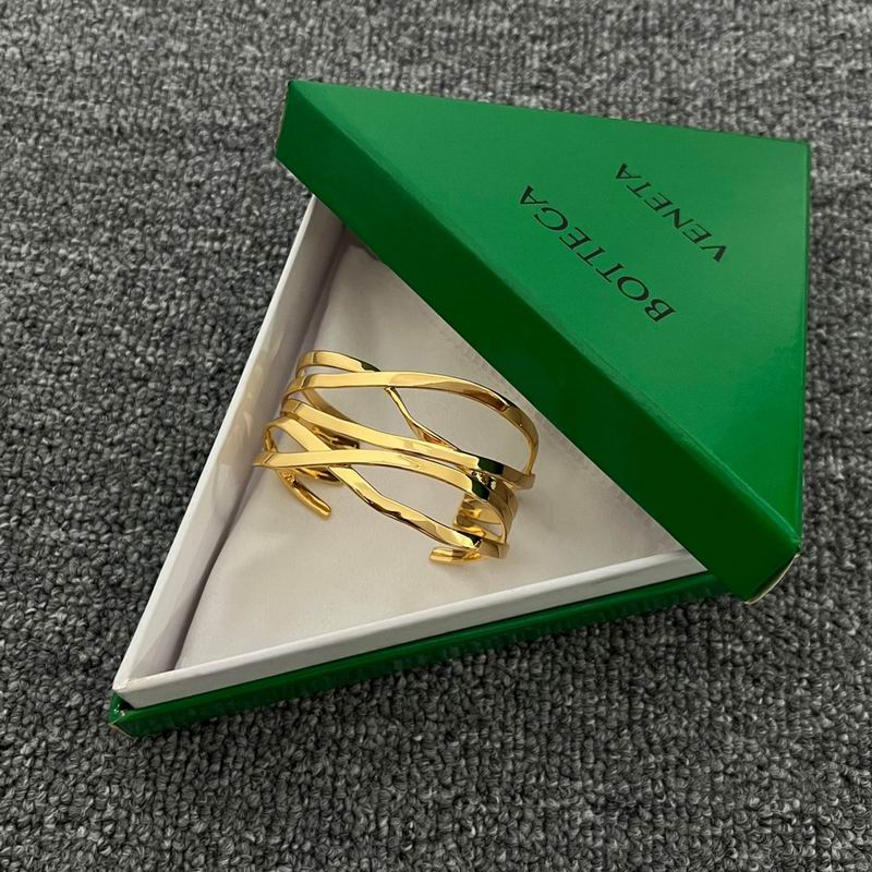 Bottega Veneta  0725