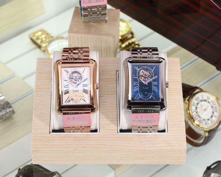 Piaget men watch M03